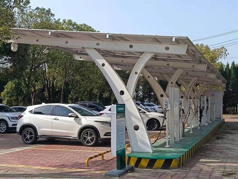 神龍架鋼結構車棚